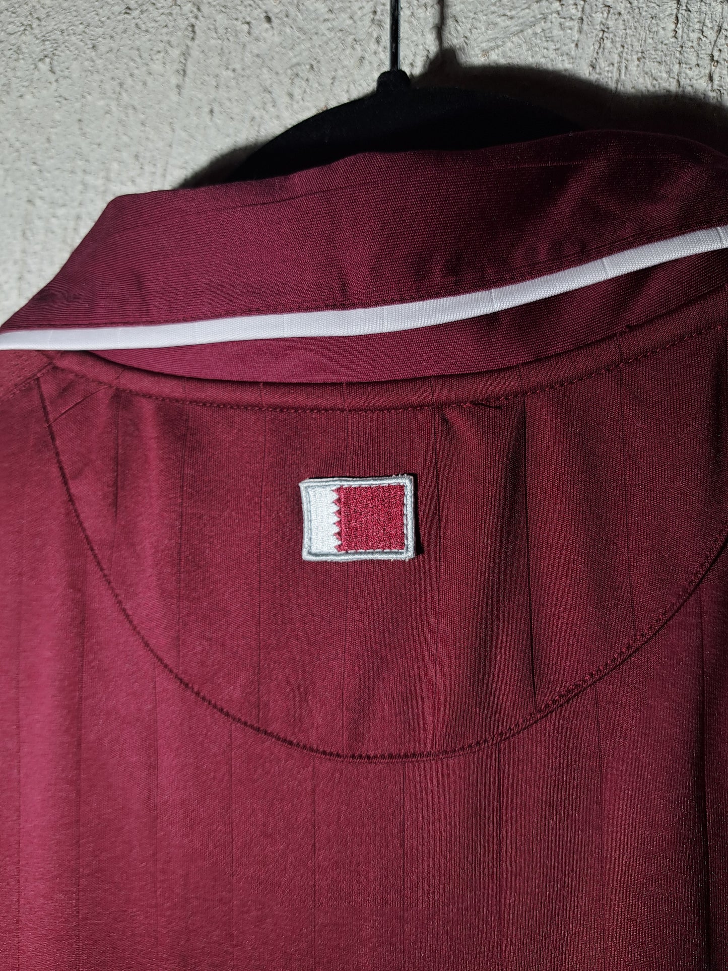 Qatar 2009-2010 home shirt (XL)