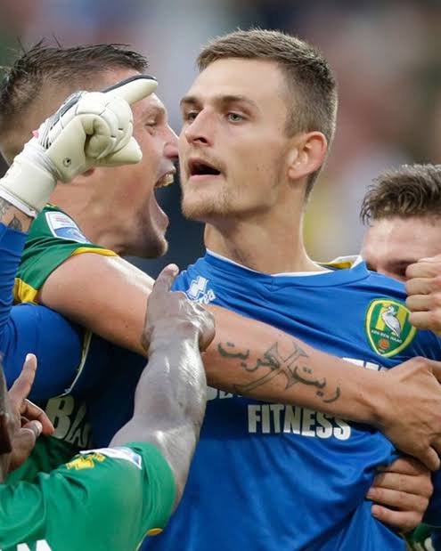 ADO Den Haag 2016-2017 Keeper shirt (L)