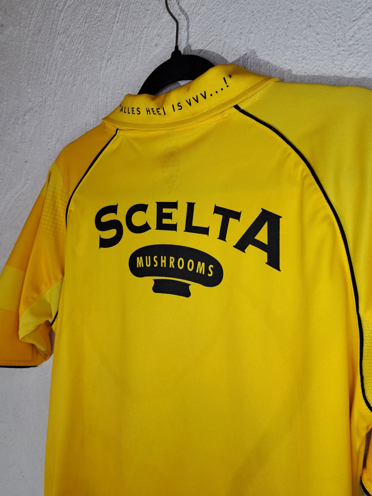 VVV Venlo 2012-2013 home shirt (M)