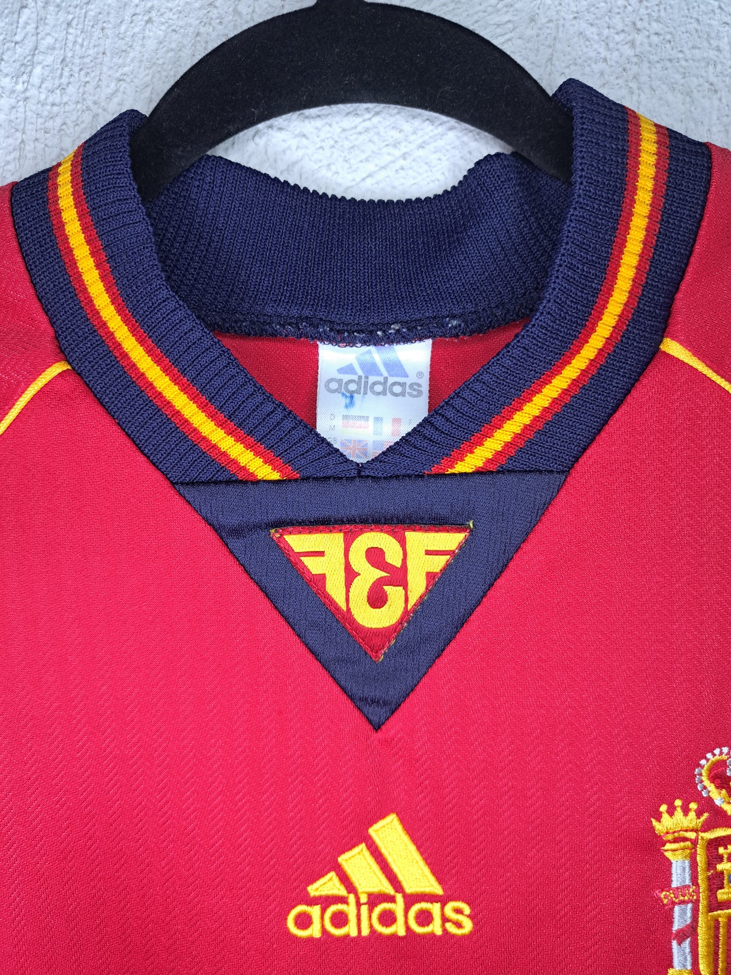 Spain 1998-1999 home shirt (M)