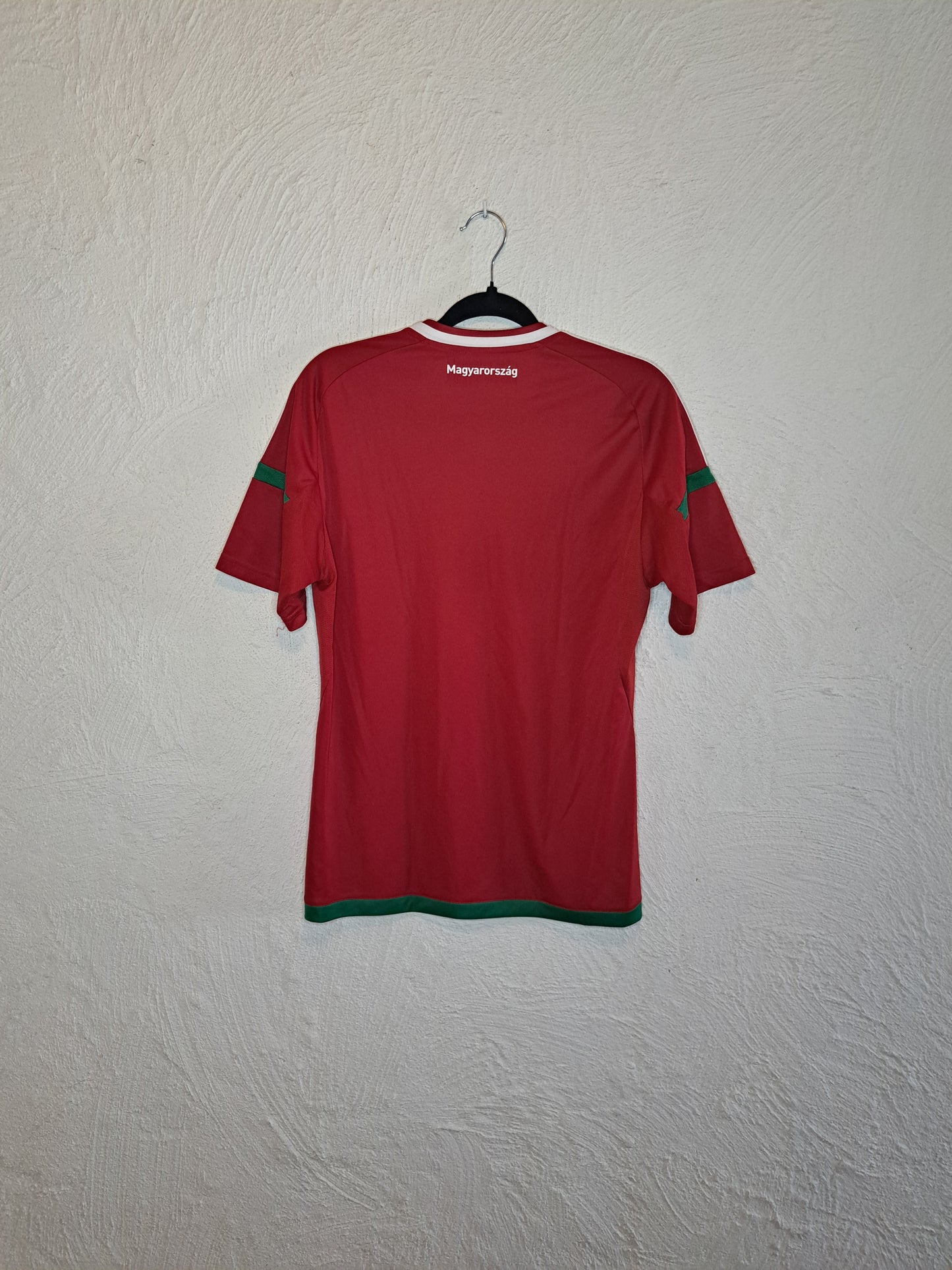 Hungary 2016-2018 home shirt (S)