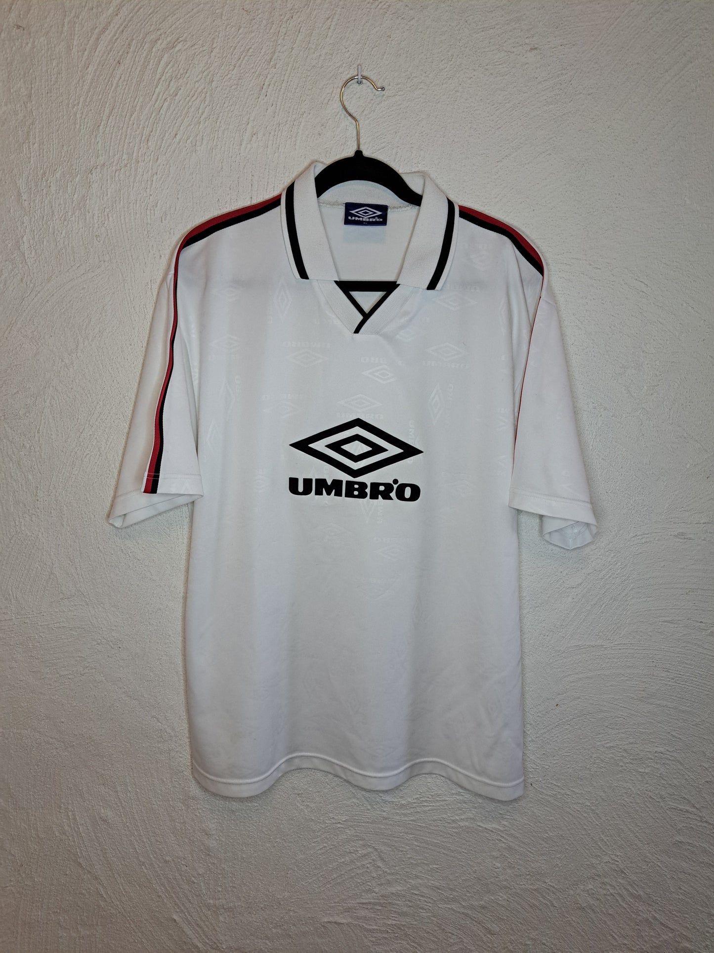 Umbro 90's white template shirt (XL)