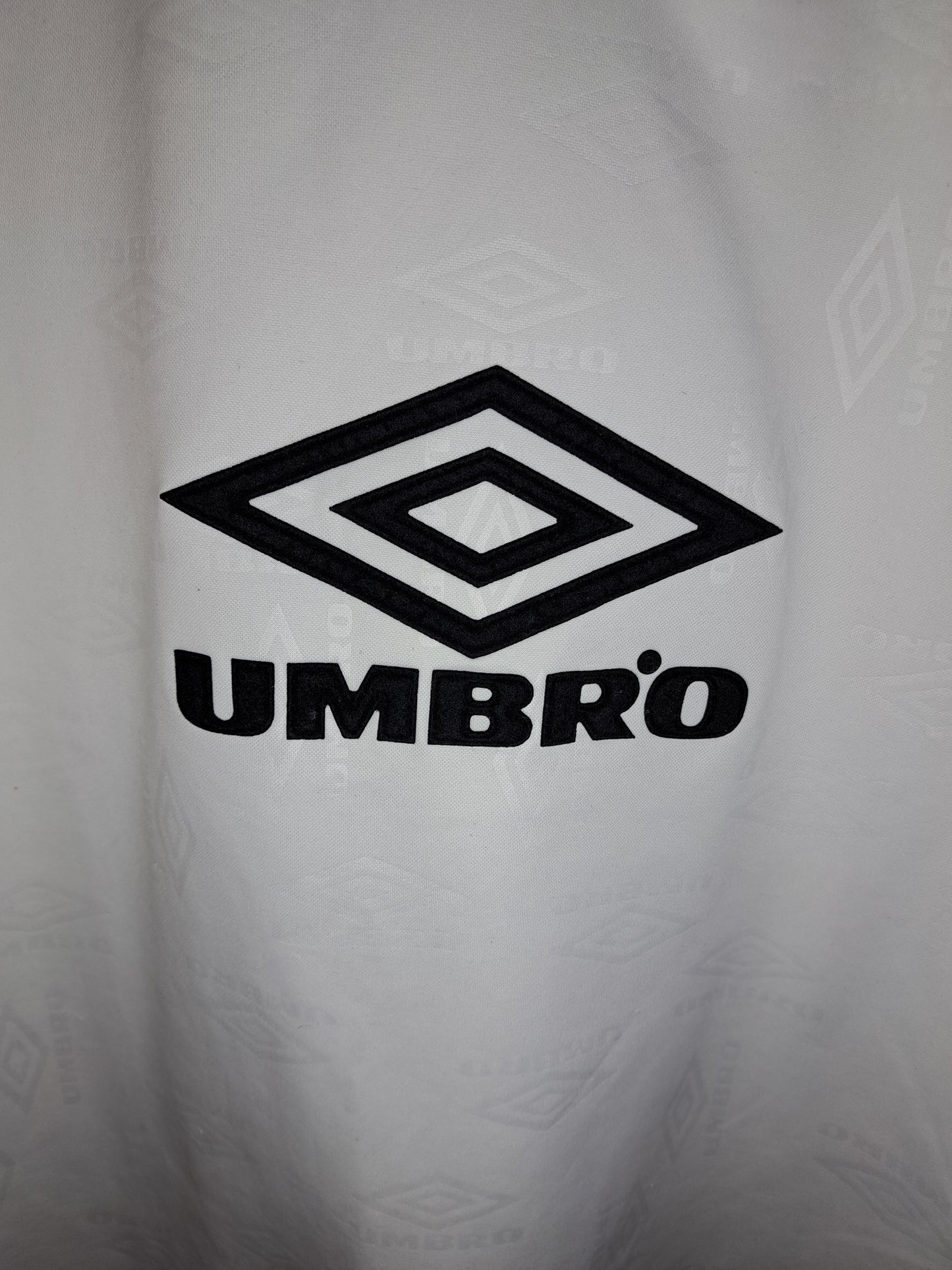 Umbro 90's white template shirt (XL)