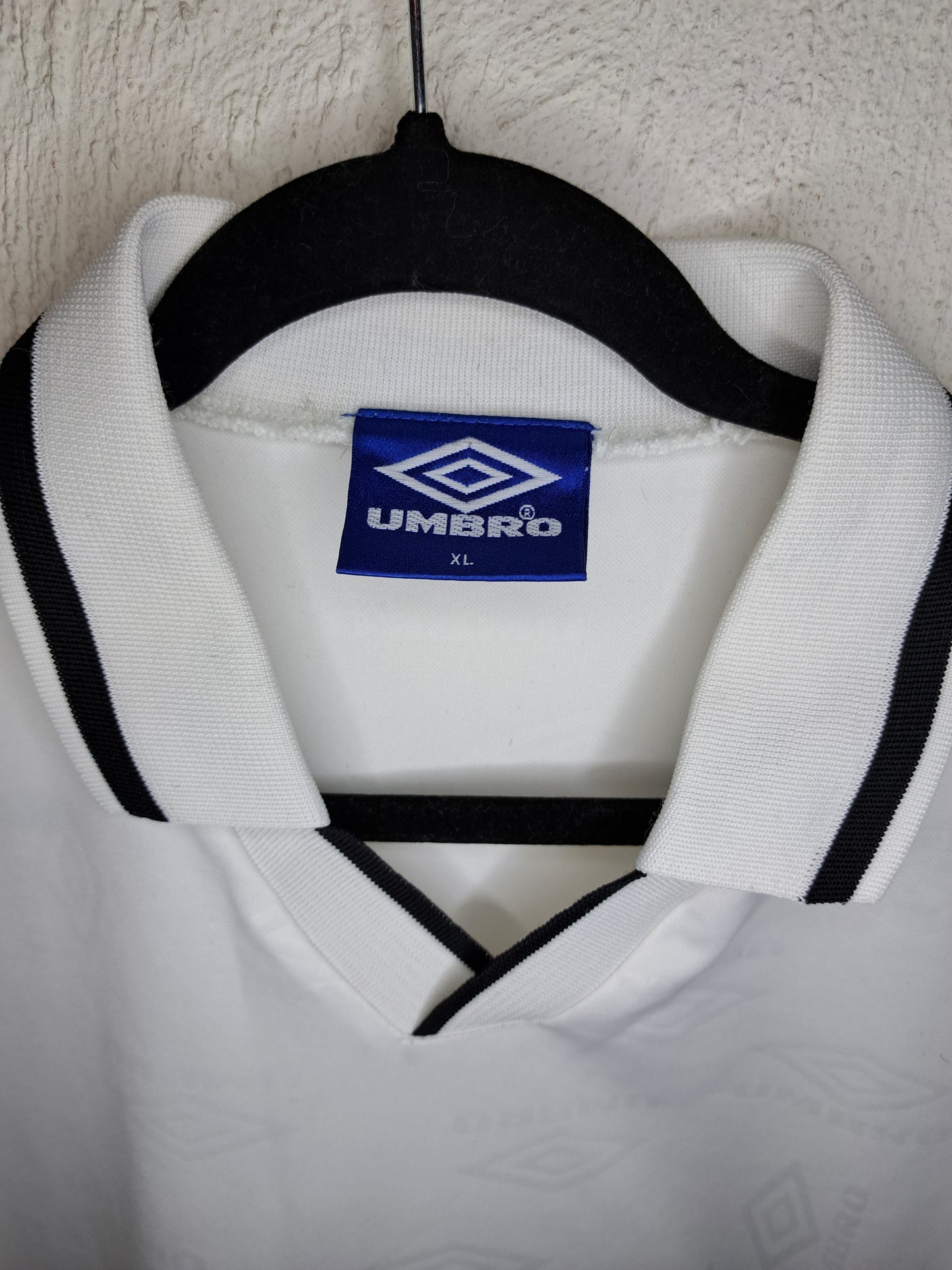 Umbro 90's white template shirt (XL)