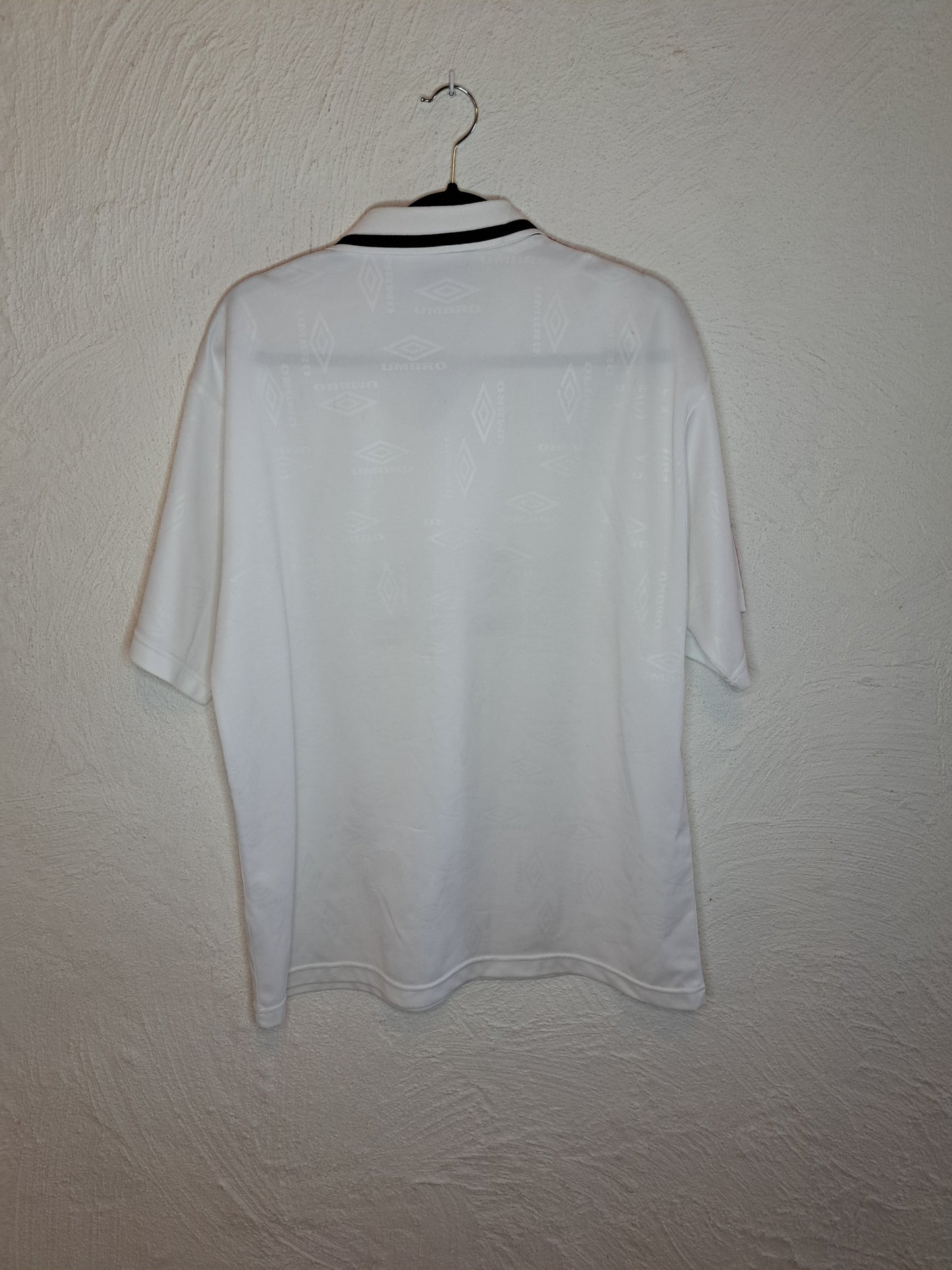 Umbro 90's white template shirt (XL)