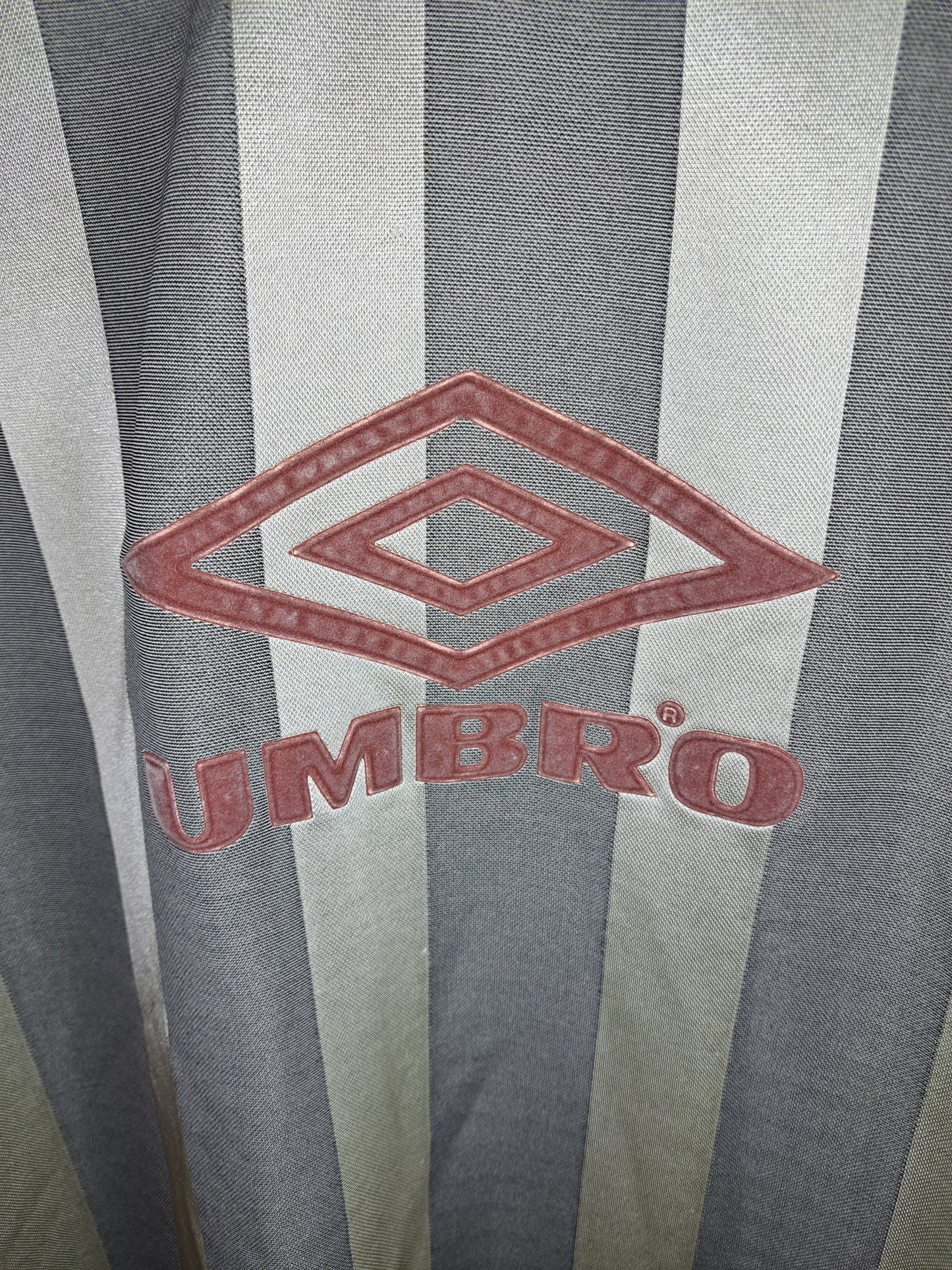 Umbro 90's striped template shirt (XL)