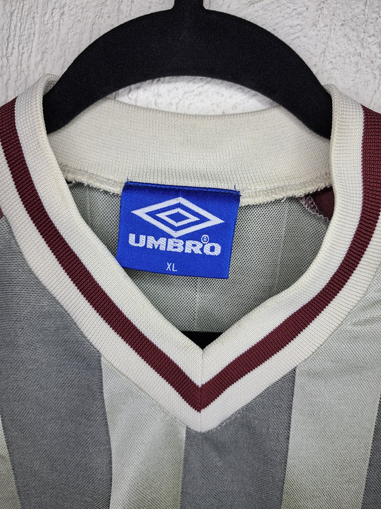 Umbro 90's striped template shirt (XL)