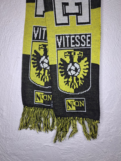 Vitesse scarf