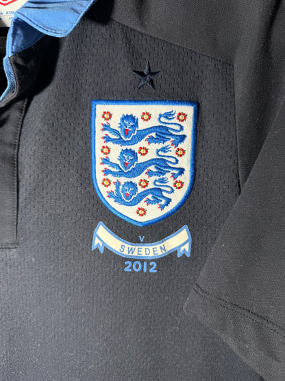 England 2011-2012 away shirt (L)