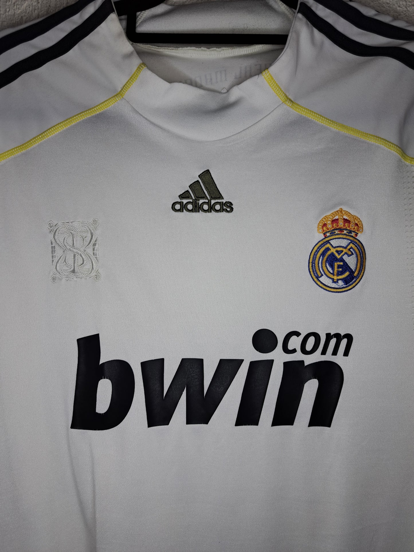 Real Madrid 2009-2010 home shirt (M)