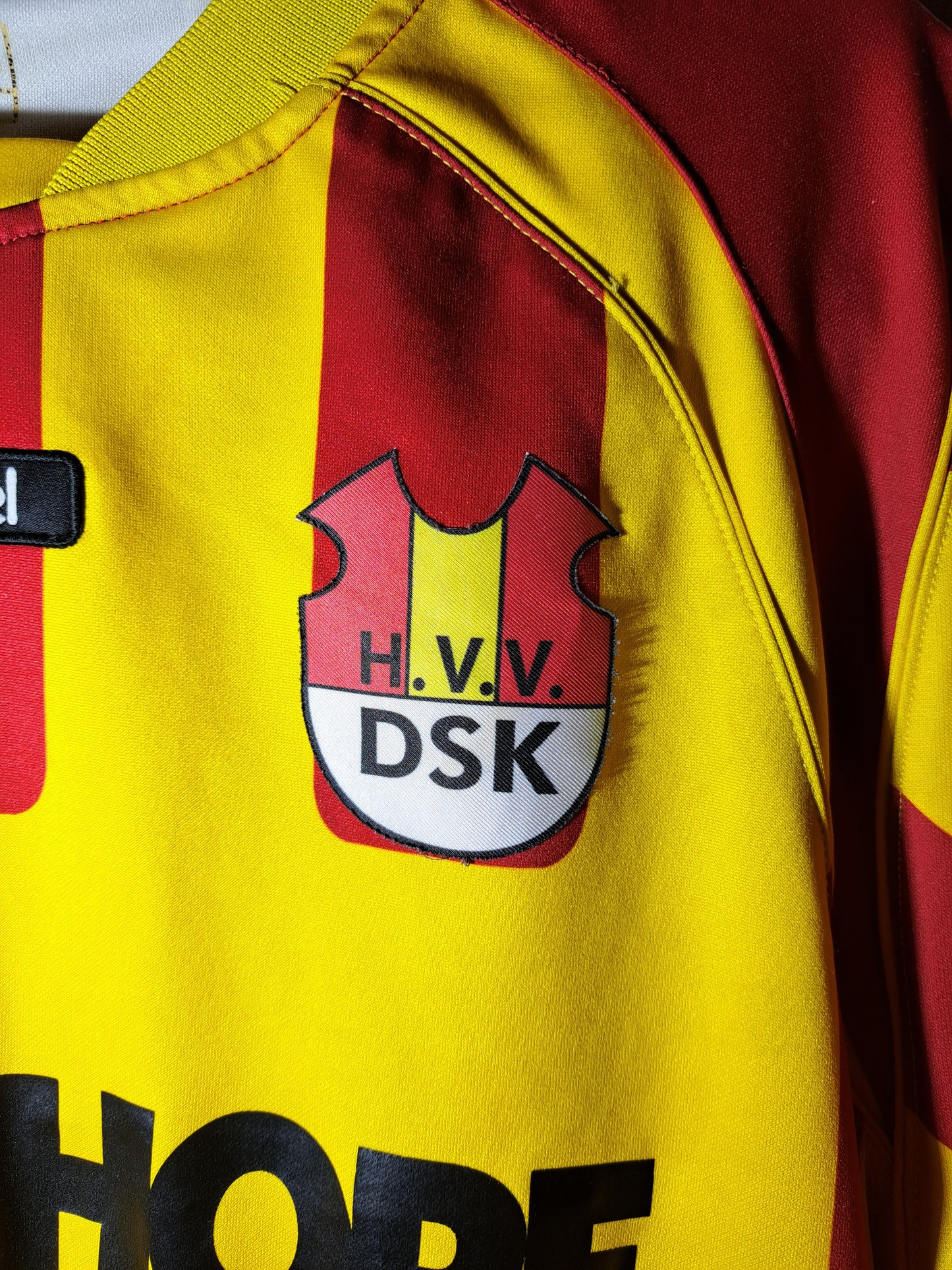HVV DKS 2004-2005 home shirt (M)