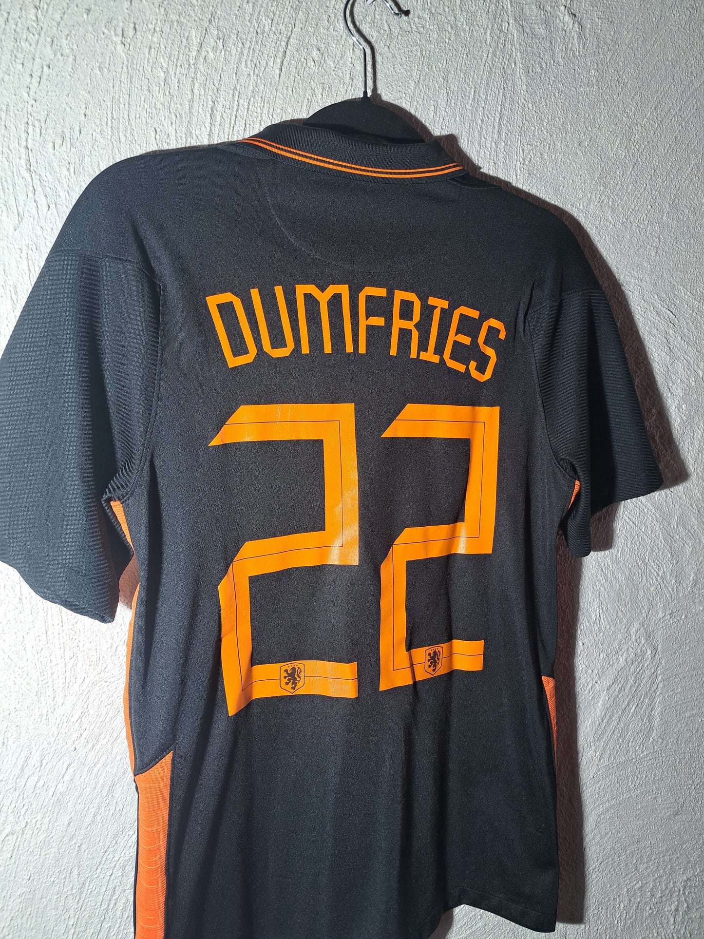 Netherlands 2020-2022 away shirt (S)
