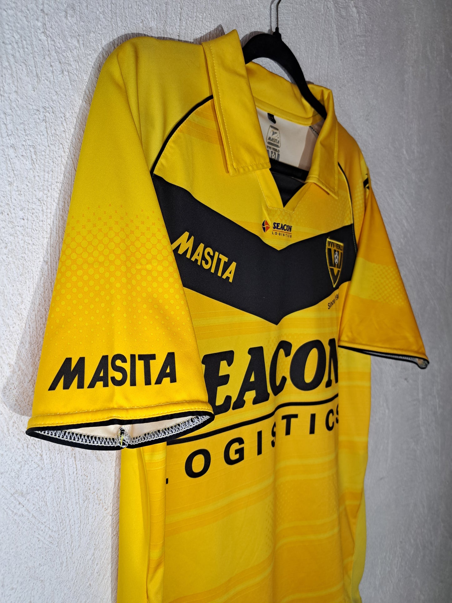 VVV Venlo 2012-2013 home shirt (M)
