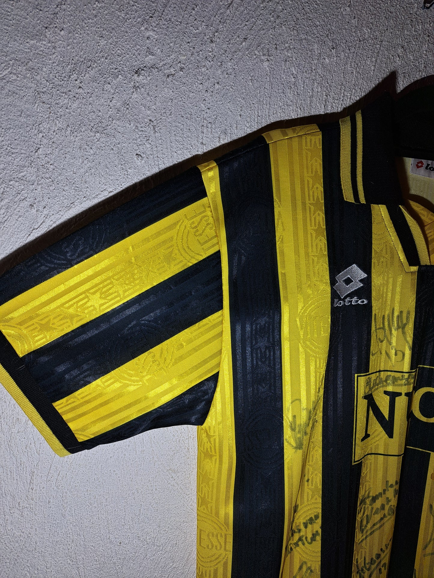 Vitesse 1998-1999 home shirt (XL) Signed
