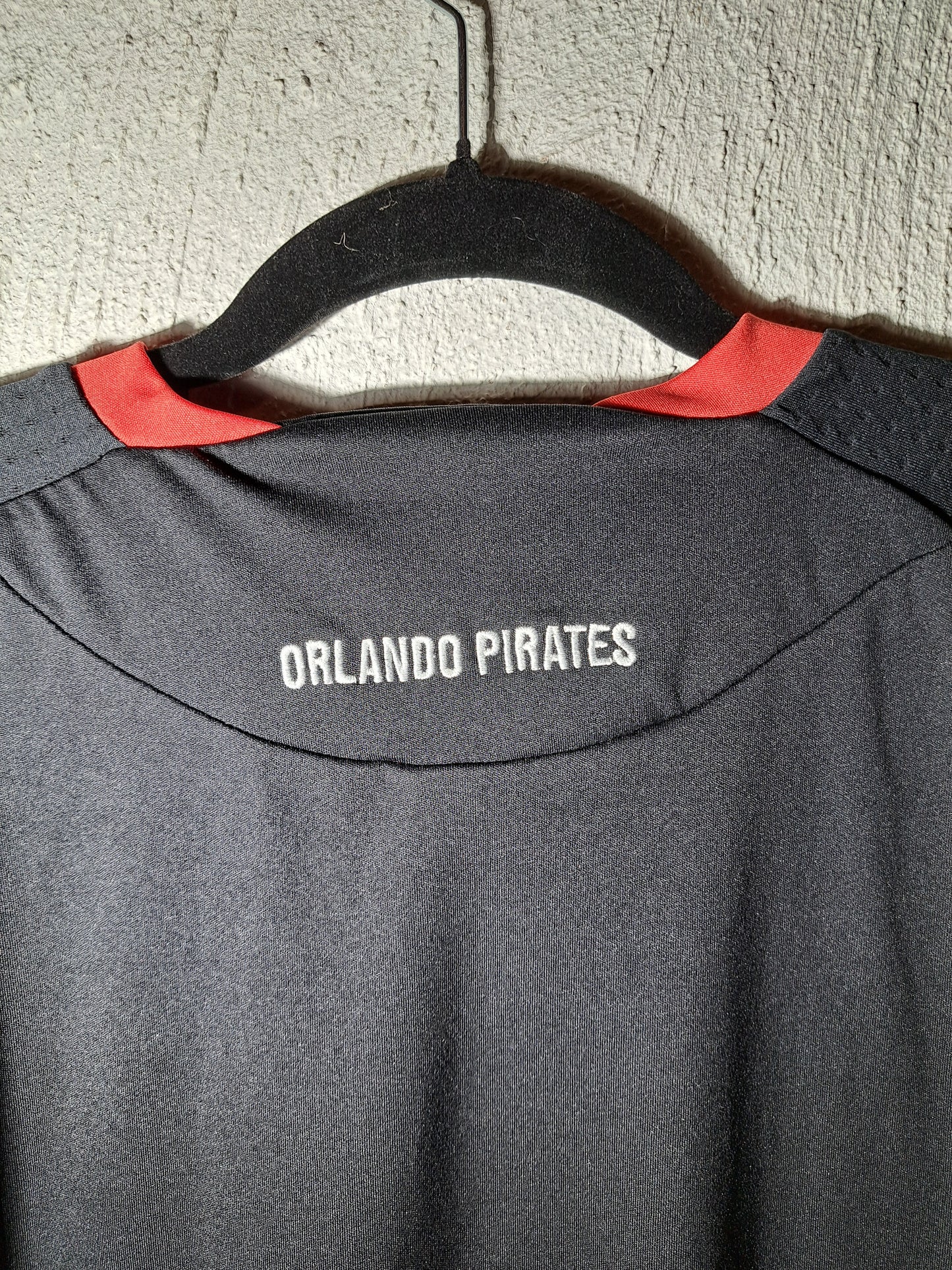 Orlando Pirates 2008-2010 training shirt (L)