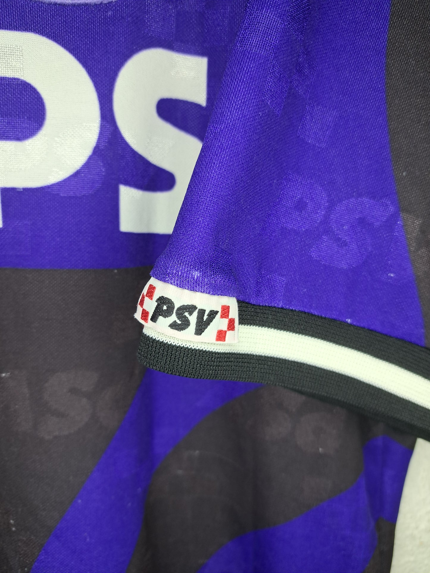 PSV 1996-1997 away shirt (L)