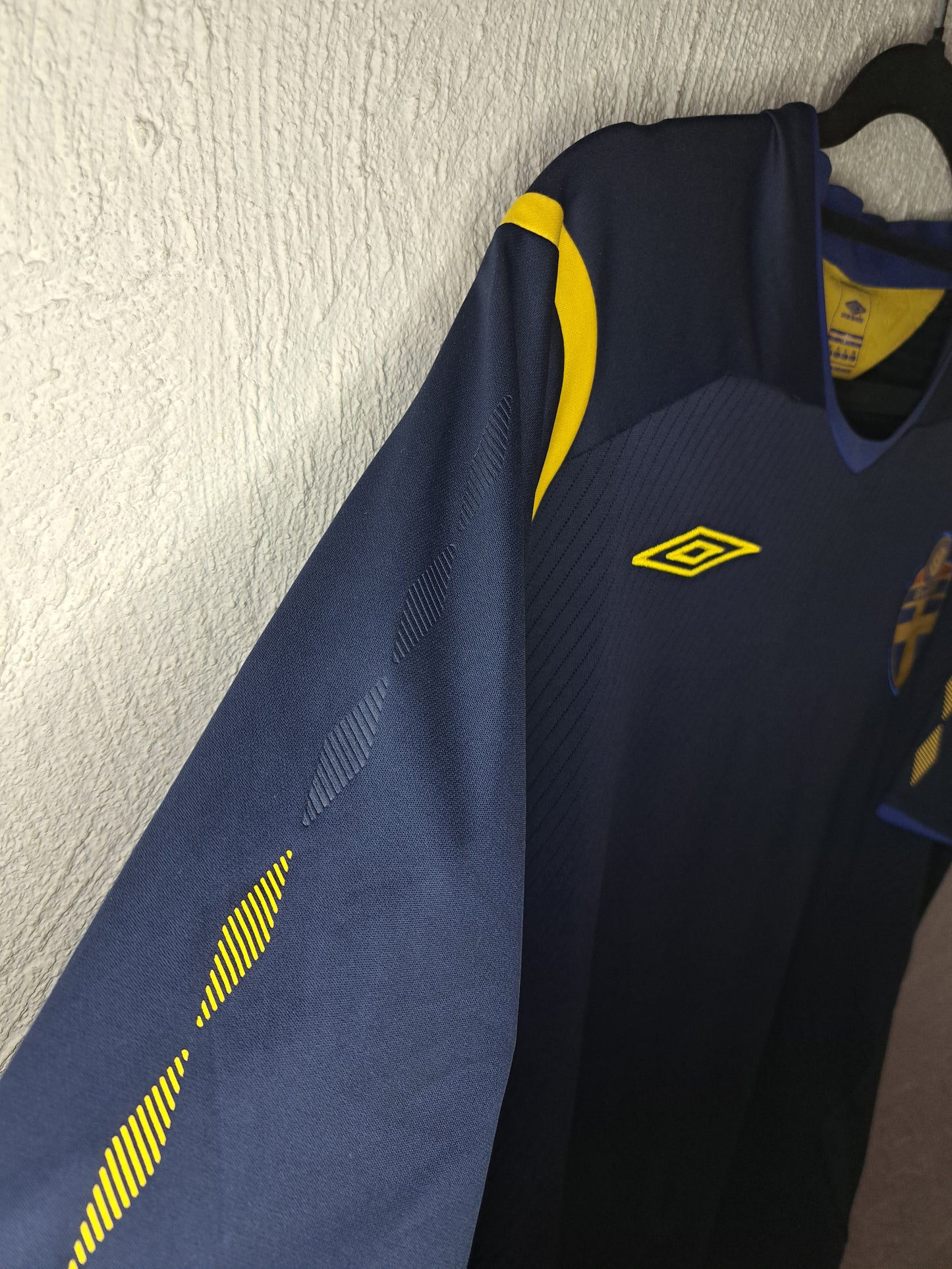 Sweden 2008-2010 away shirt (XL)