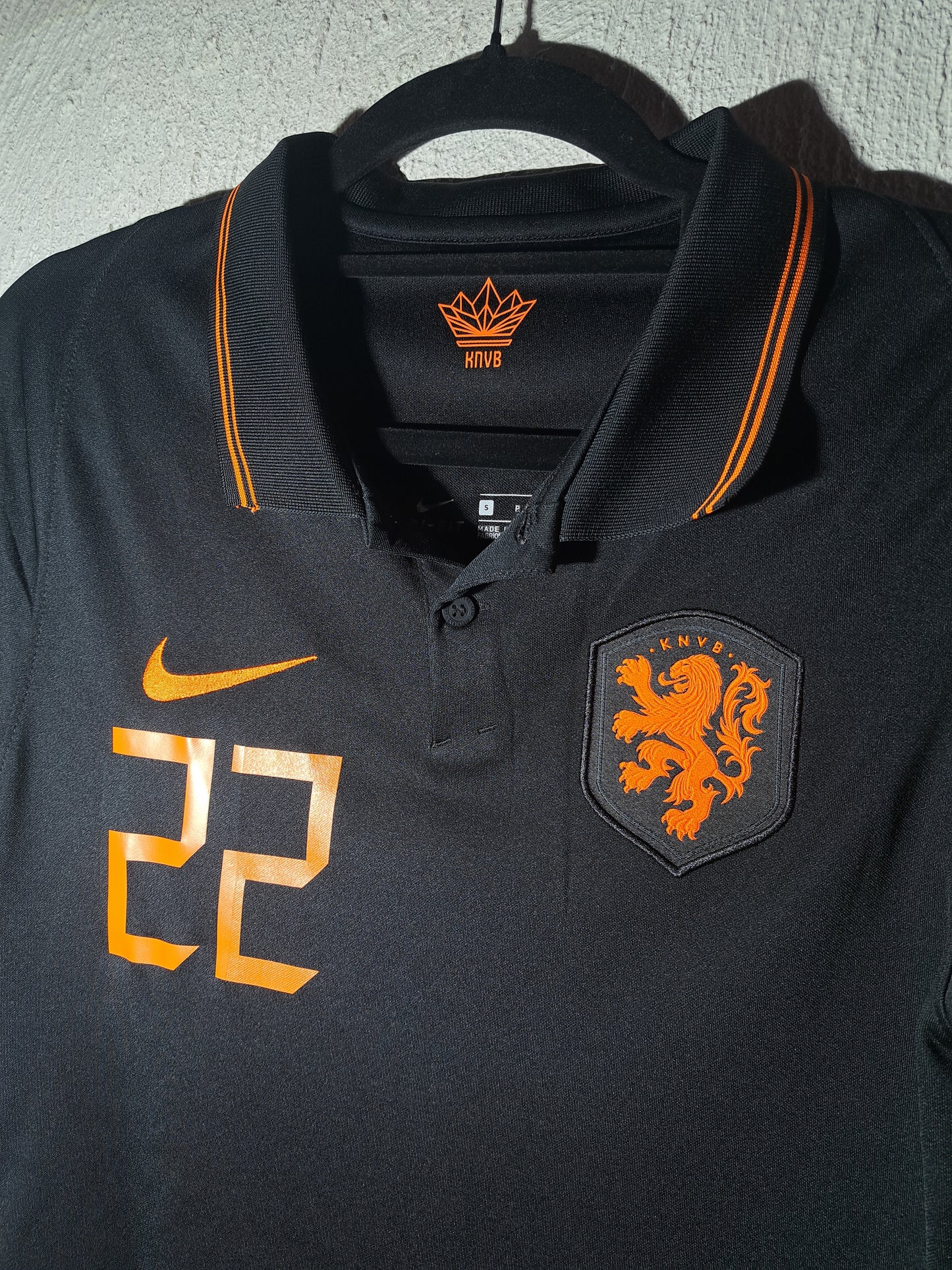Netherlands 2020-2022 away shirt (S)
