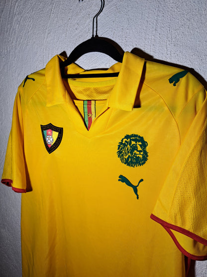 Cameroon 2008-2009 away shirt (M)