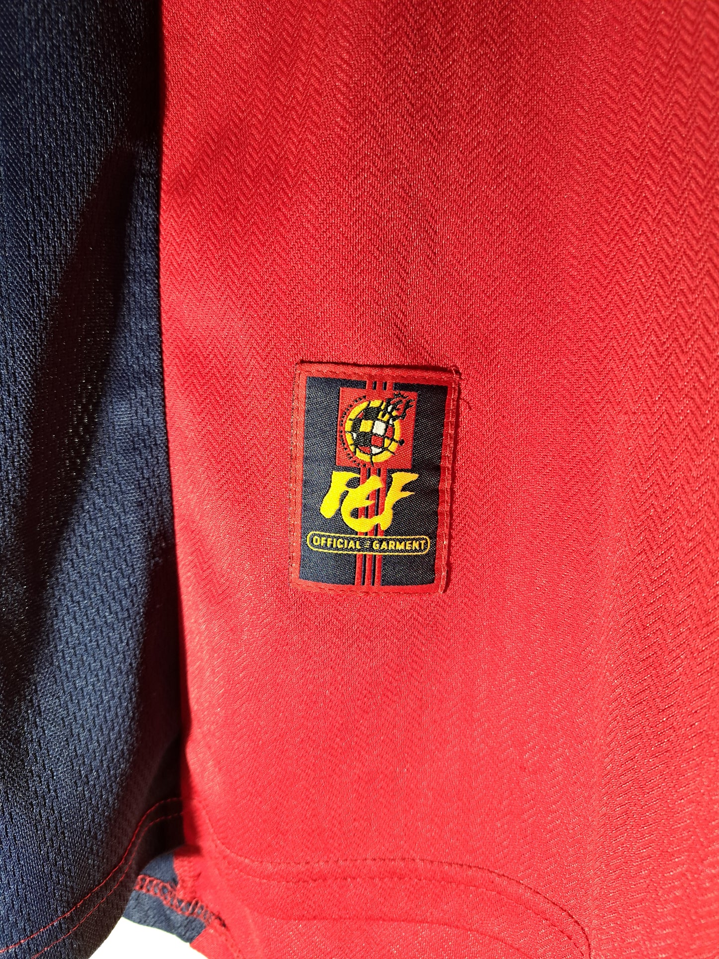 Spain 1998-1999 home shirt (M)