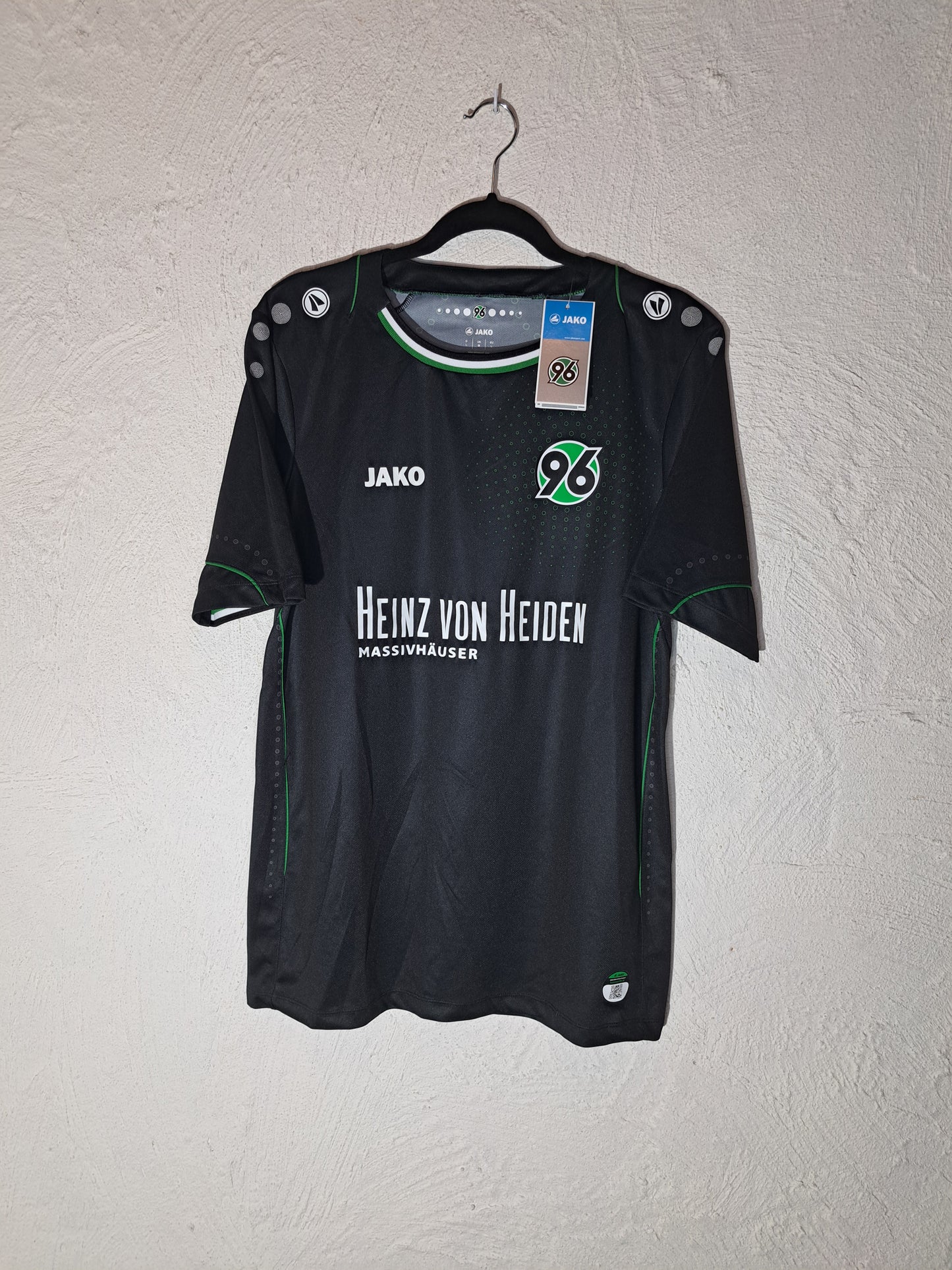 Hannover 2014-2015 away shirt (L)
