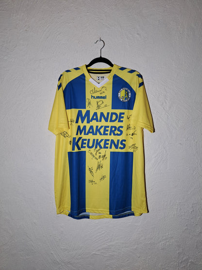 RKC 2014-2015 home shirt - team signed (XL)