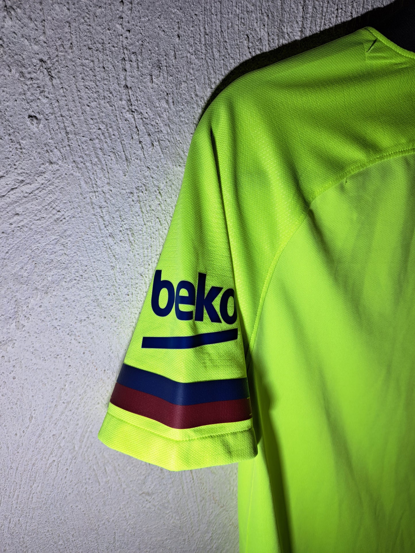 FC Barcelona 2018-2019 away shirt (S)