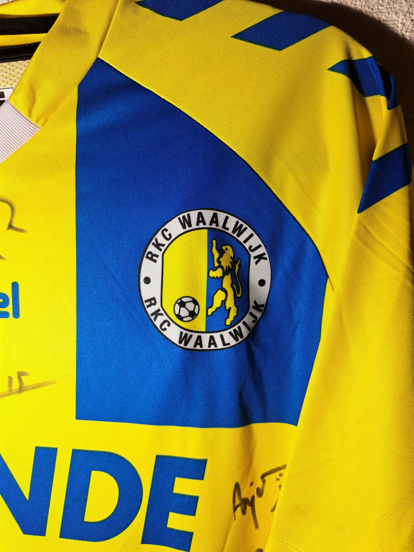 RKC 2014-2015 home shirt - team signed (XL)