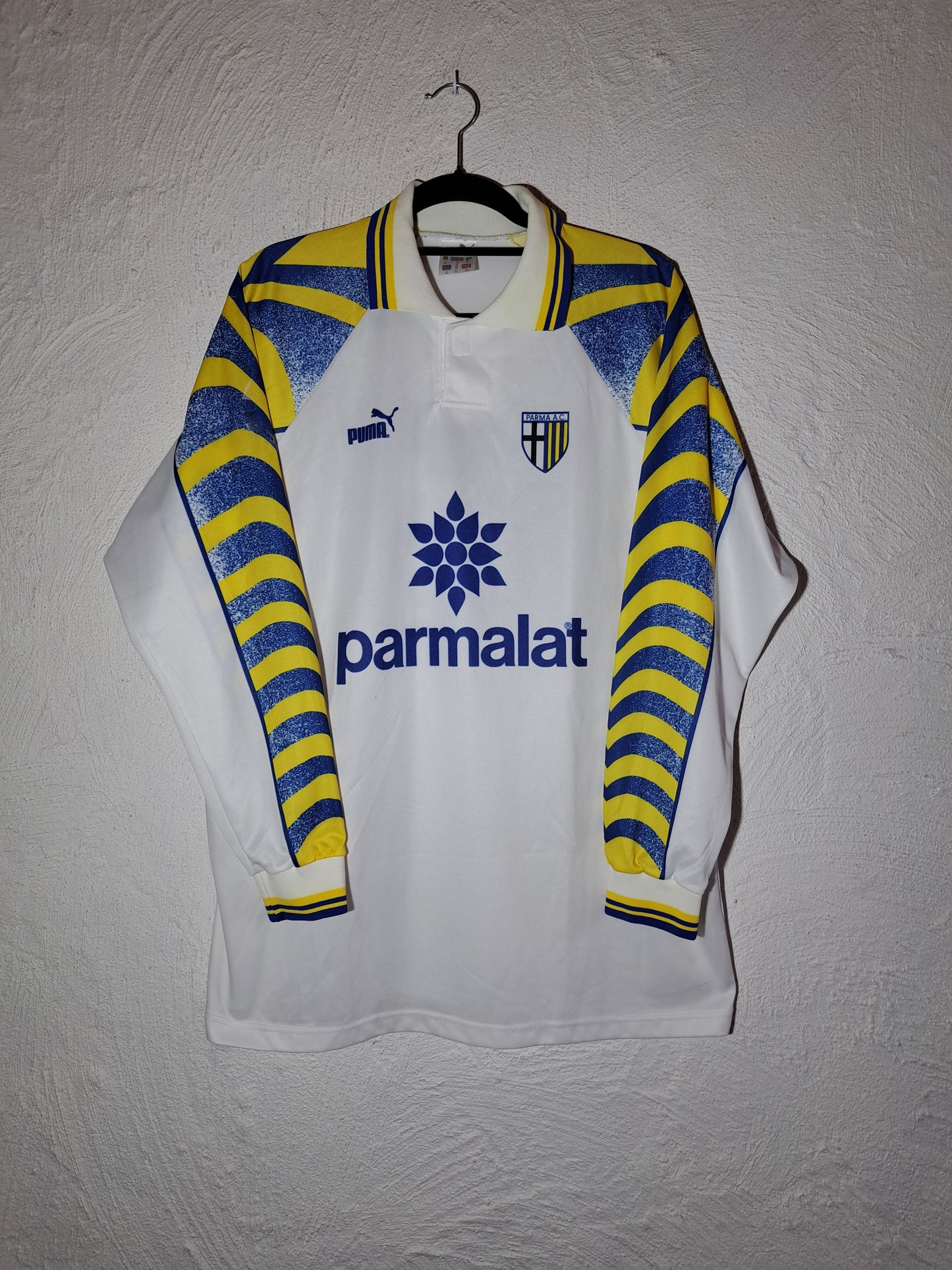 Parma 1995-1997 home shirt (XL)