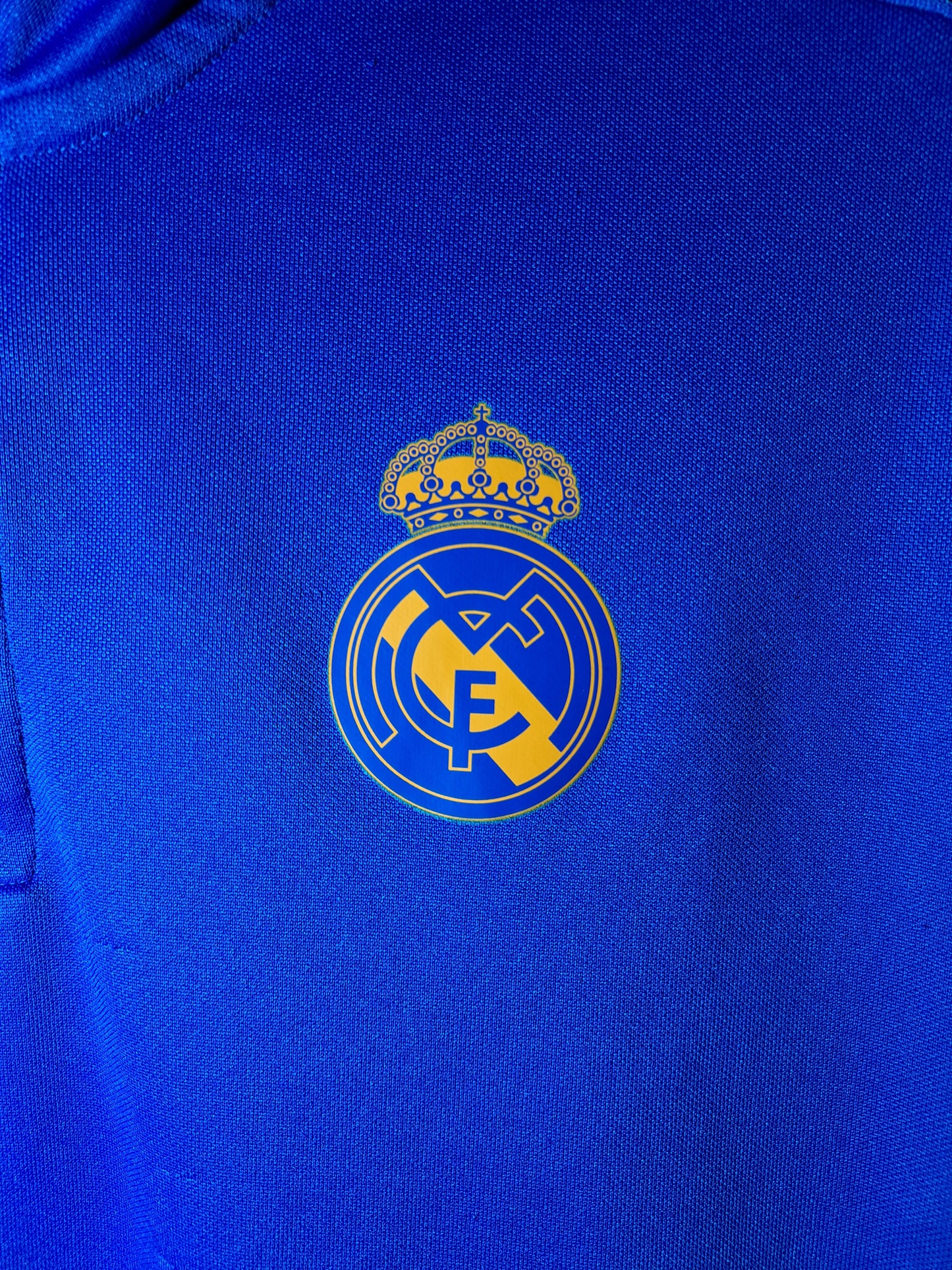 Real Madrid 2021-2022 training shirt (L)