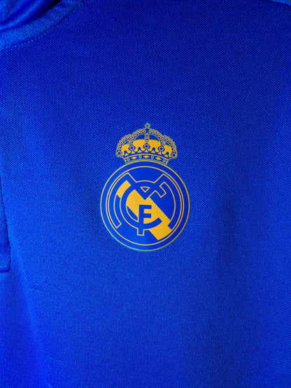 Real Madrid 2021-2022 training shirt (L)