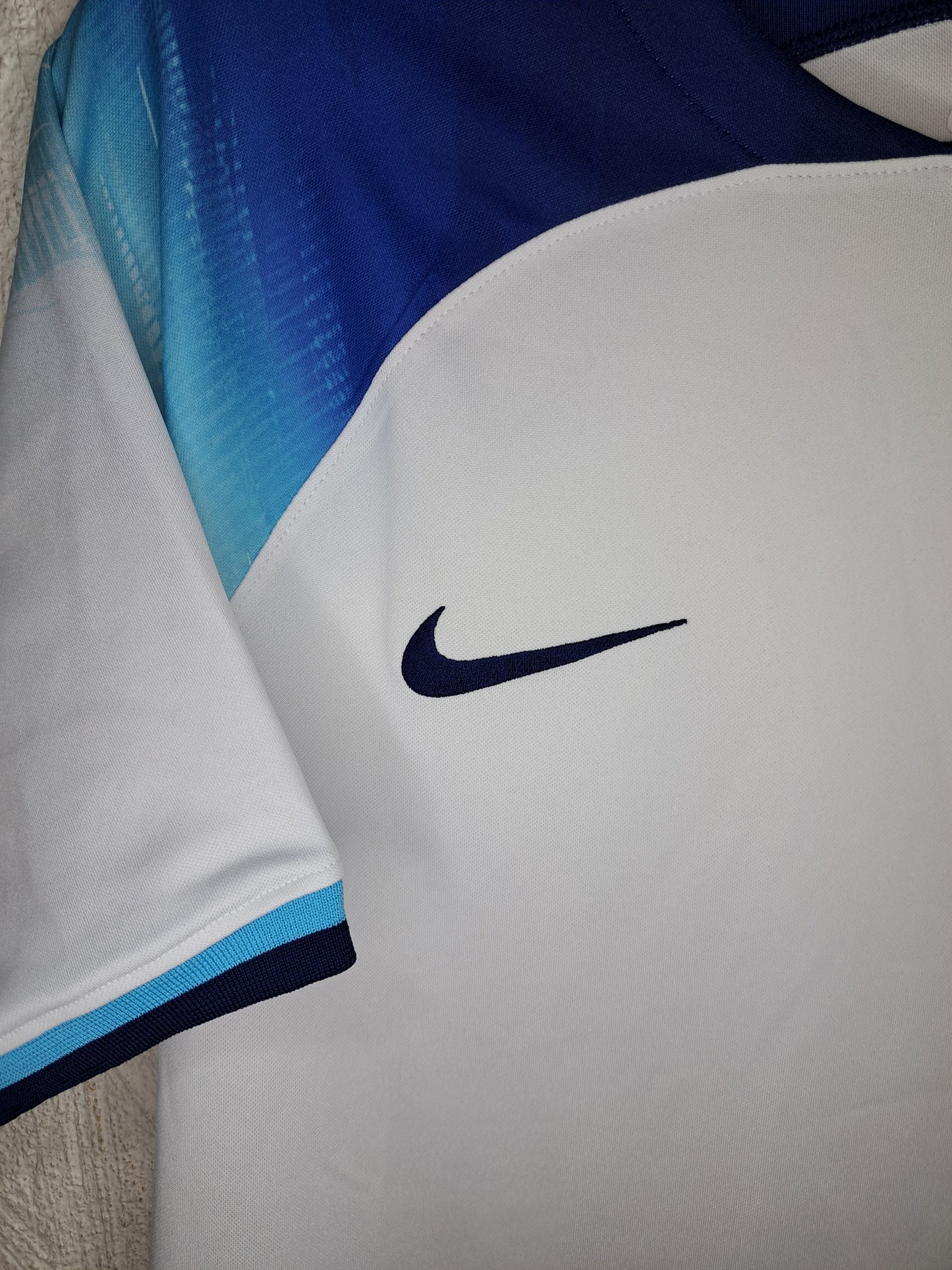 England 2022-2023 home shirt (M)