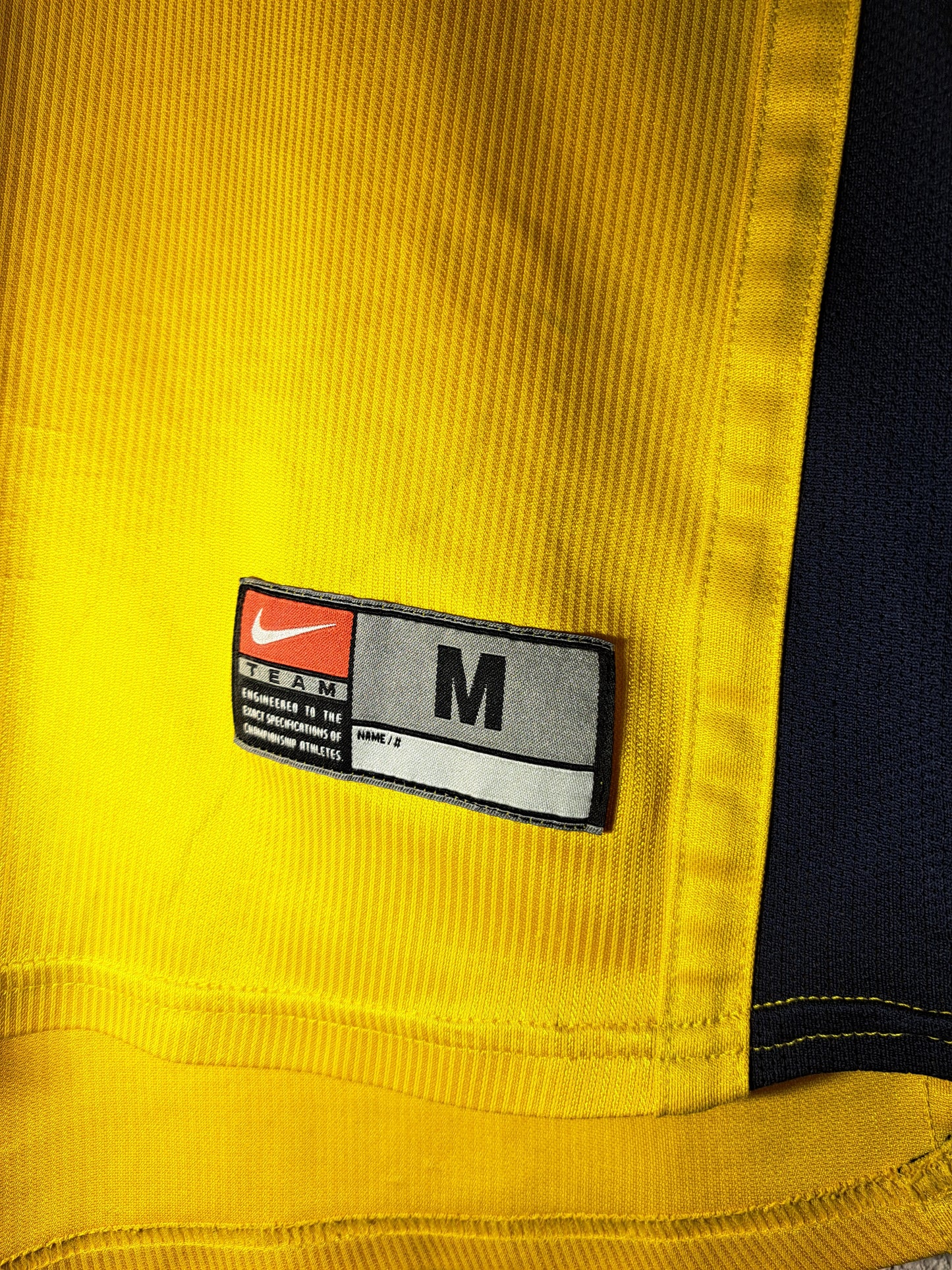 Arsenal 1999-2001 away shirt (M) #Bergkamp