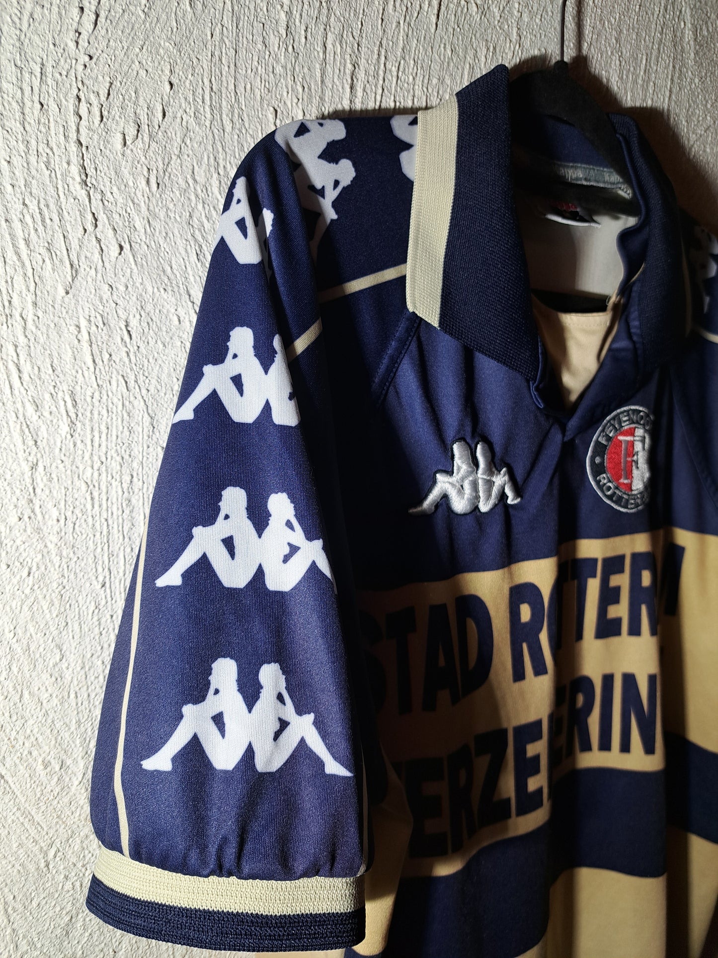 Feyenoord 2000-2001 away shirt (M)