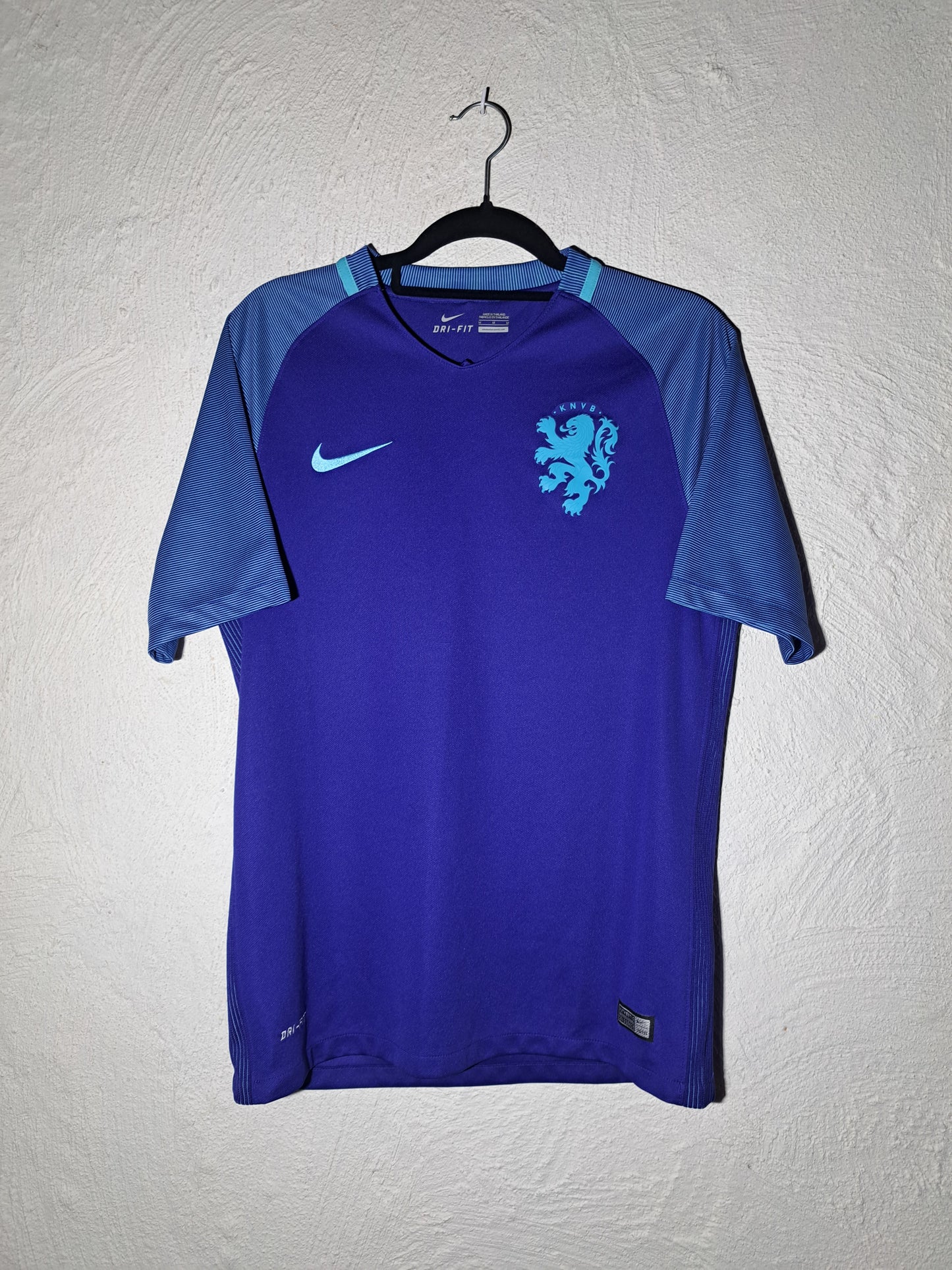 Netherlands 2016-2017 away shirt (M)