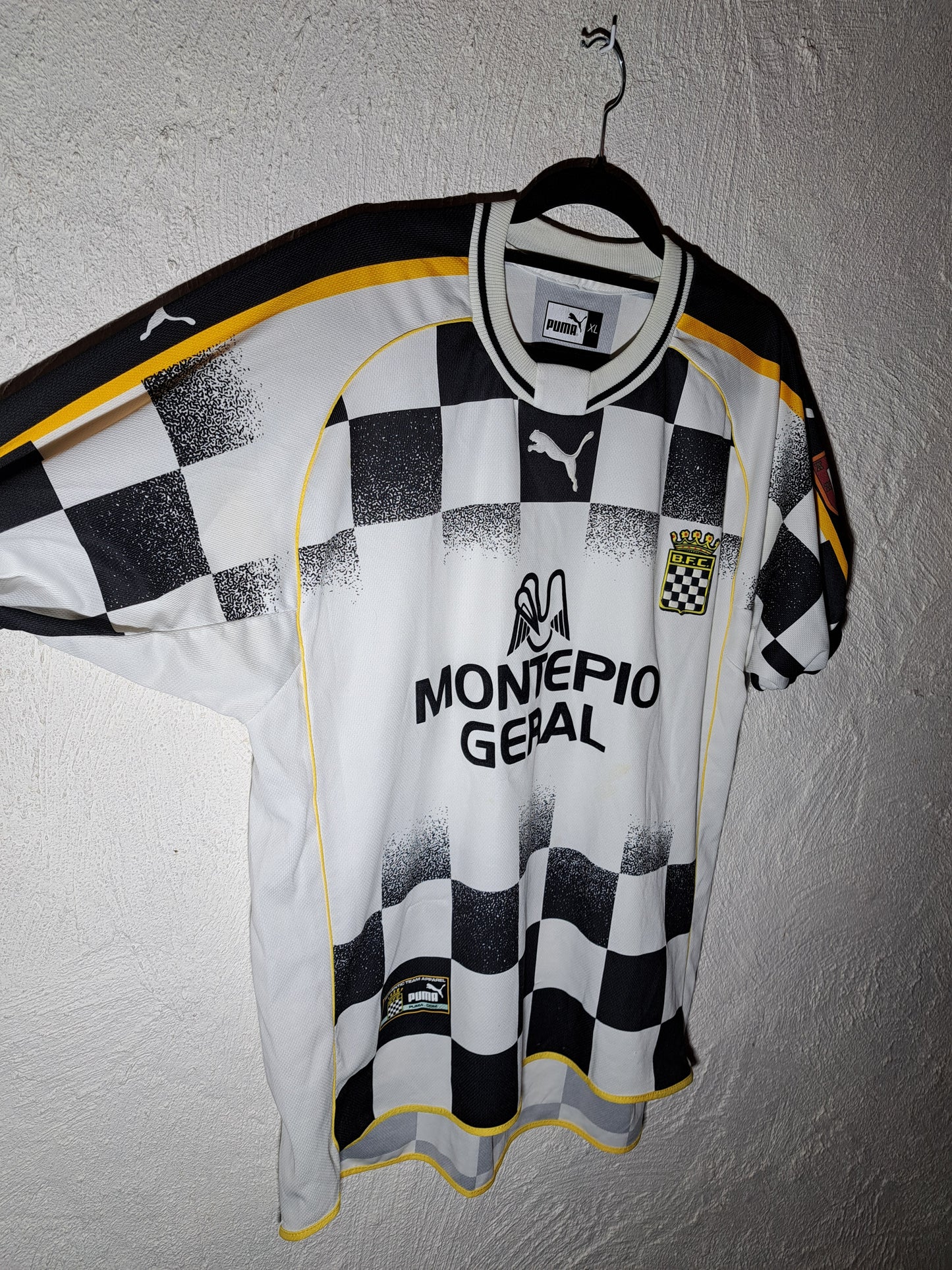 Boavista 2001-2003 home shirt (XL)