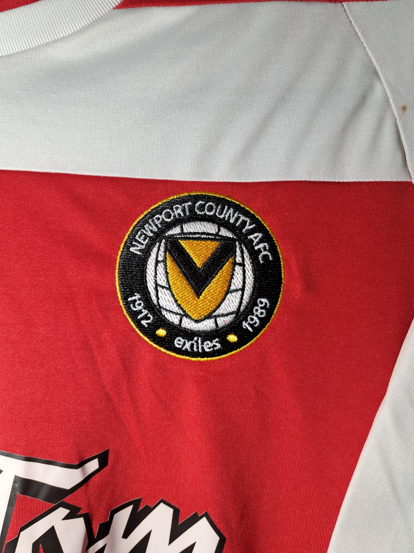 Newport County 2015-2016 away shirt (L)