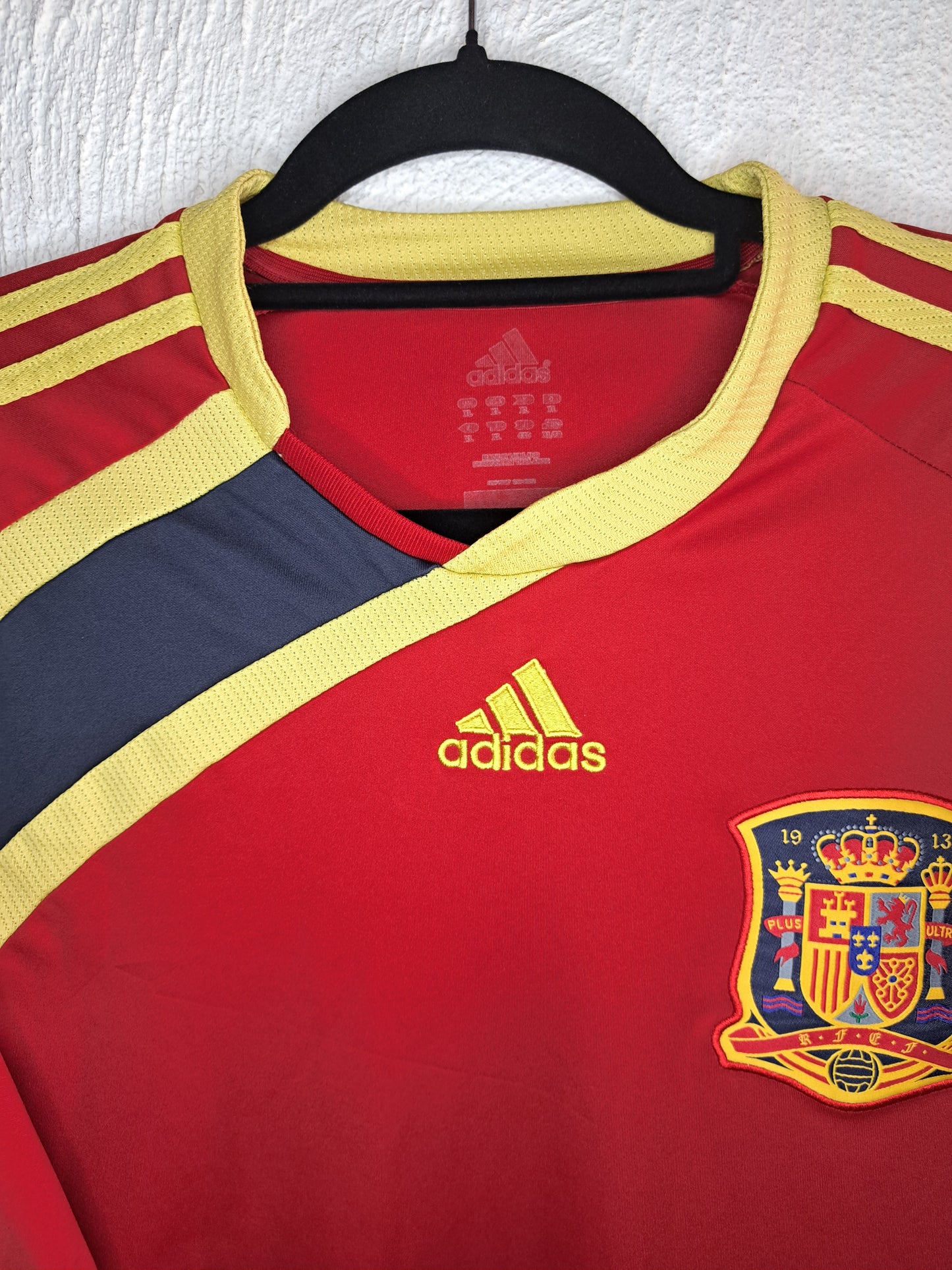 Spain 2009-2010 home shirt (XL)