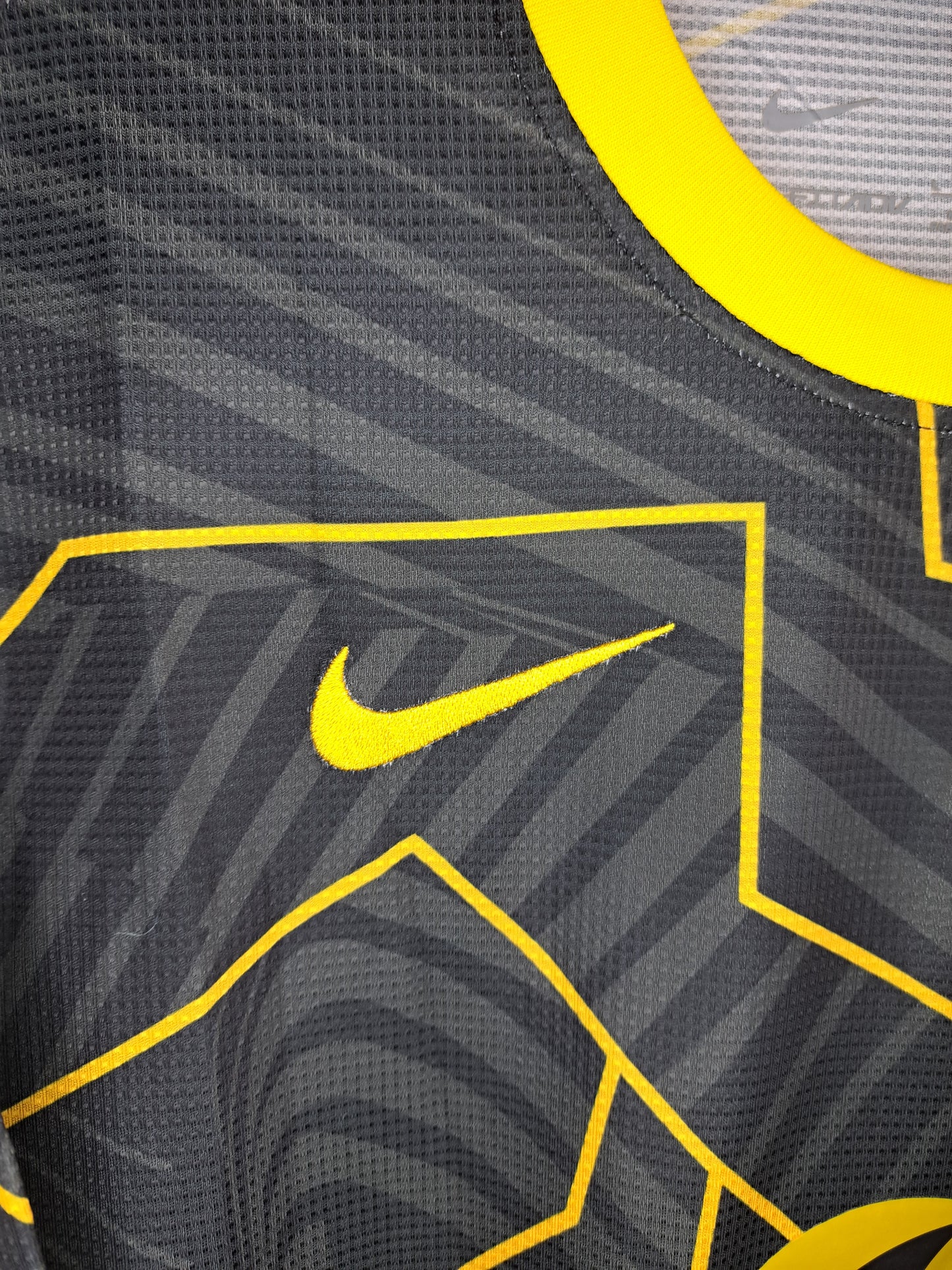 Kaiser Chiefs 2021-2022 away shirt (L)