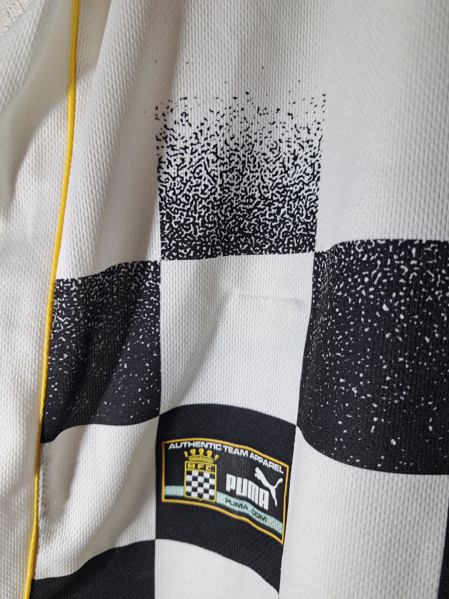 Boavista 2001-2003 home shirt (XL)