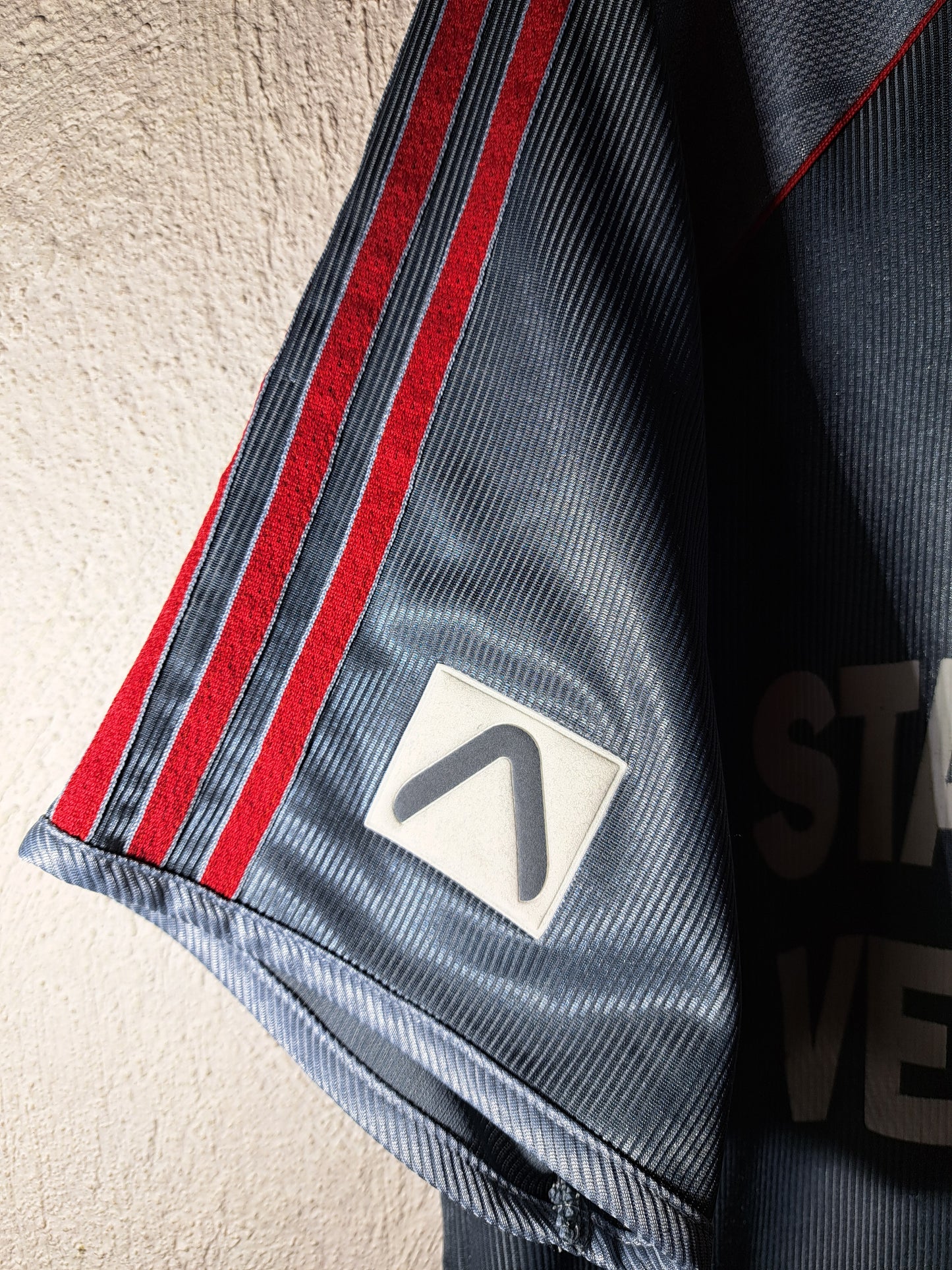 Feyenoord 1999-2000 away shirt (M)